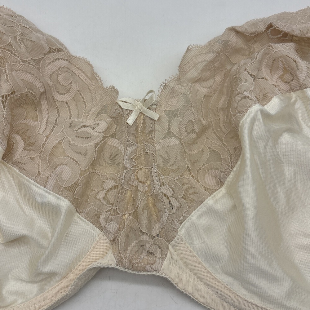 vintage Vanity Fair underwire bra 46D satin and lace sheer ivory 75-165 - Picture 2 of 9